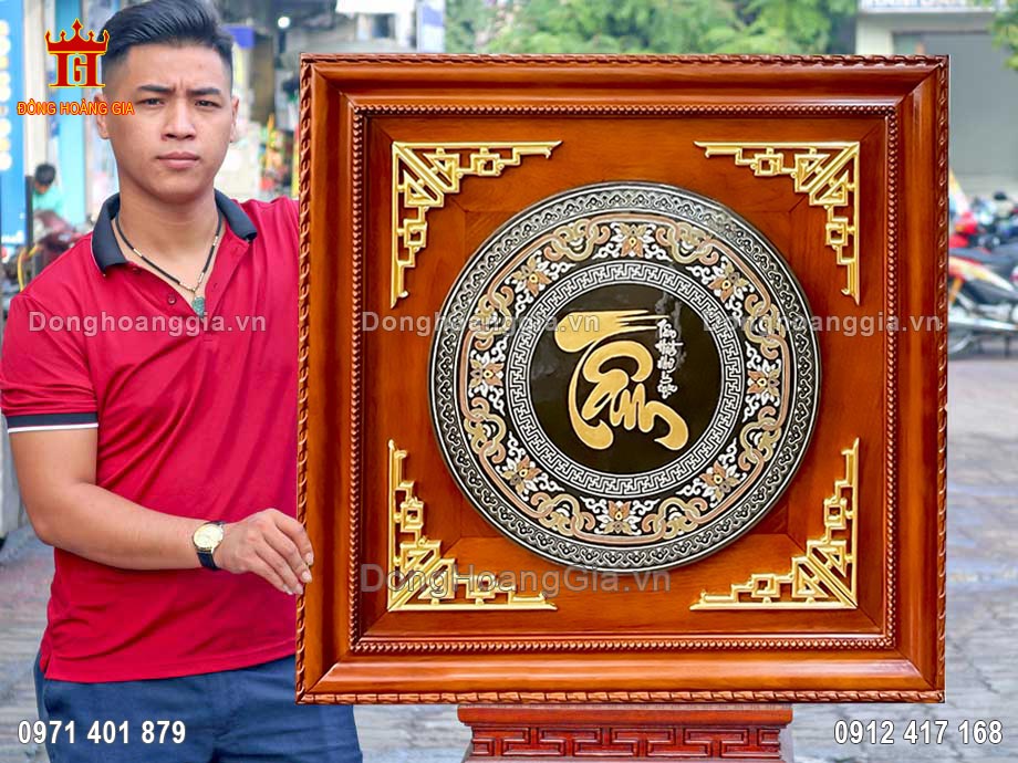 Tranh chữ Tâm thư pháp thích hợp bày trí cho không gian sống sang trọng
